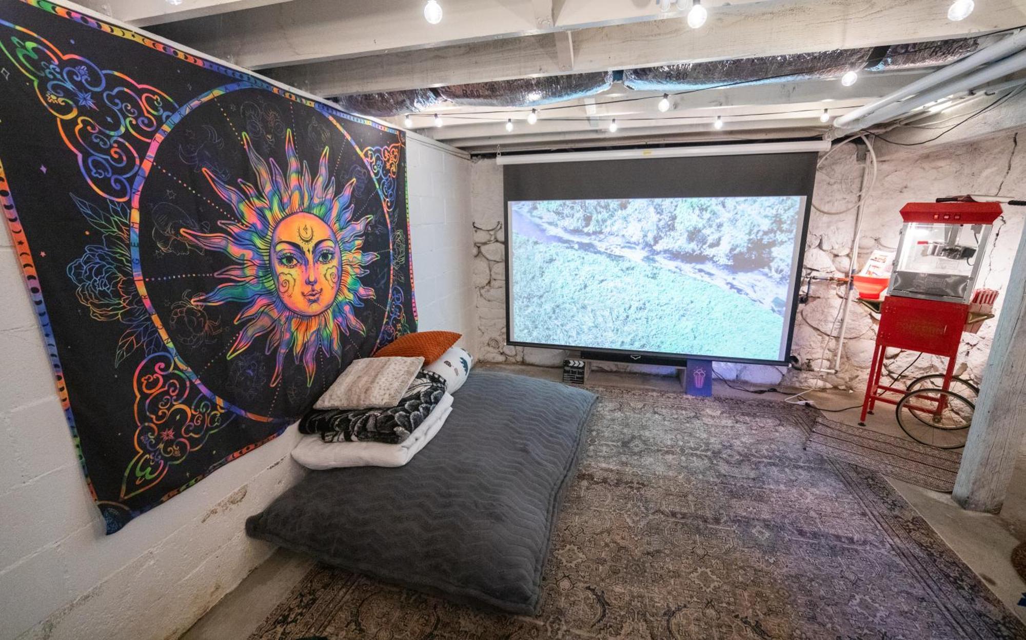 Reno'S Biggest Little House - Cozy Home Theatre Kültér fotó